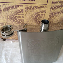 Load image into Gallery viewer, Creative Stainless Steel Hip Flask Pocket Portable Mini Wine Glass